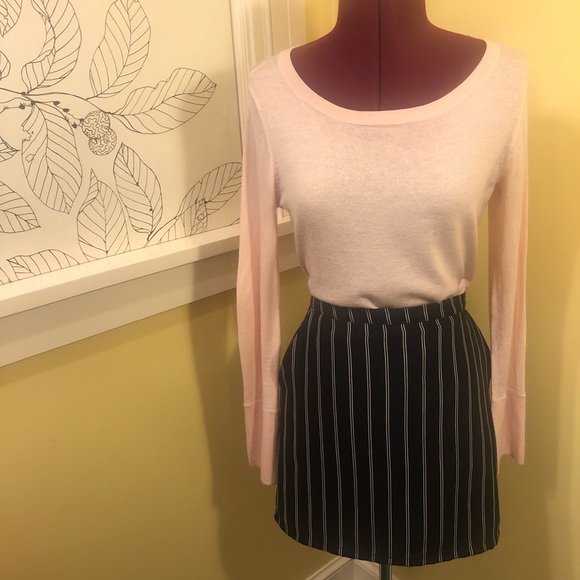 F21 | Navy Striped Mini Skirt - Picture 2 of 7